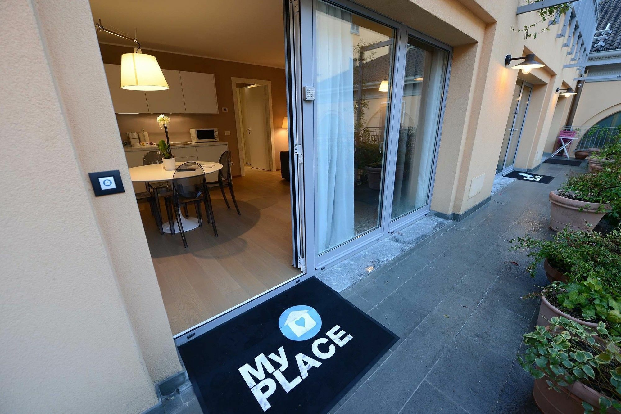 Myplace Corso Como 11 Apartments Milano Eksteriør billede